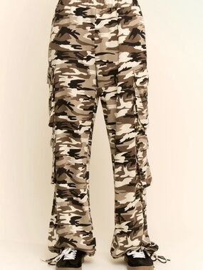 DAVI & DANI Brown Cream Camo French Terry Adjustable Ankle Hem Cargo Pants NWT